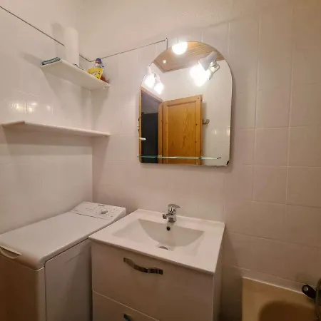 Appartement Studio/cabine 4 Pers: Terrasse, Pres Plage, Garage Prive, Equipe, St-jean-de-monts - Fr-1-224c-70 *