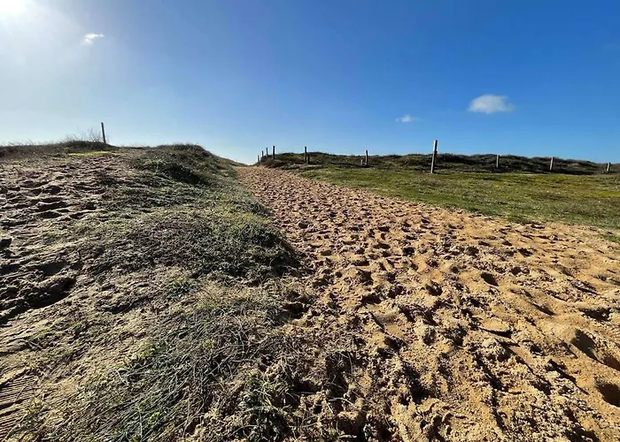 Studio/cabine 4 Pers: Terrasse, Pres Plage, Garage Prive, Equipe, St-jean-de-monts - Fr-1-224c-70 * Saint-Jean-de-Monts